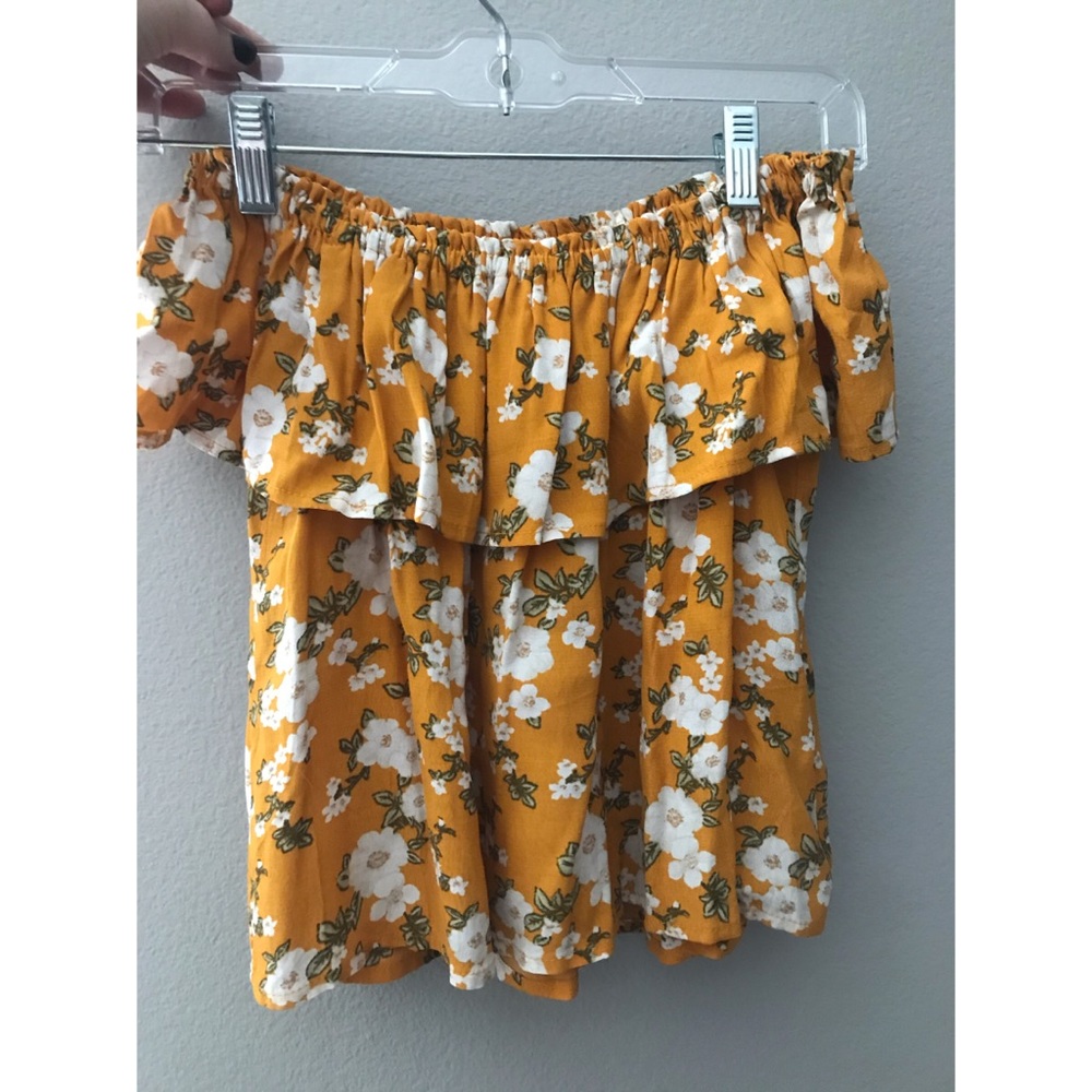 Off-shoulder mustard/white floral blouse
